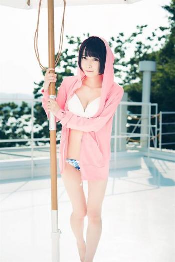 泳装美女图片 _ 第(6)张