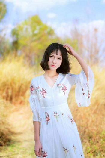短发美女清纯短发图片 _ 第(4)张