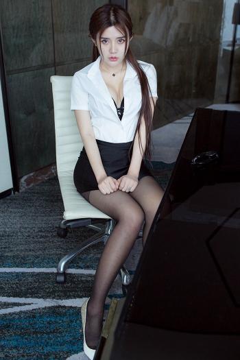 美女秘书图片 _ 第(3)张