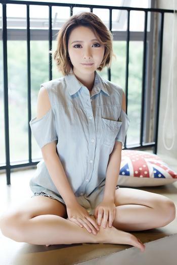 日韩美女图片 _ 第(1)张