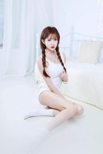 美女照片图片 _ 第(2)张