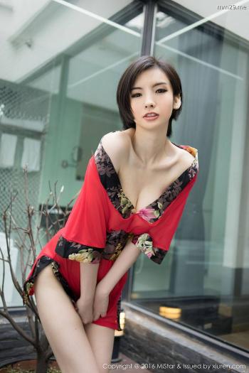 清纯短发图片 _ 第(4)张