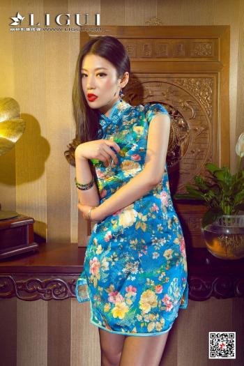 美女佳怡图片 _ 第(1)张