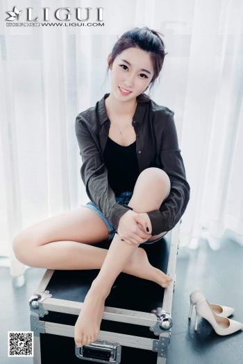 美女筱筱图片 _ 第(1)张