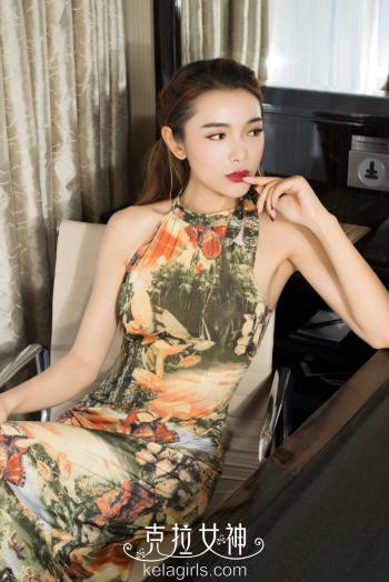 美女曼琼图片 _ 第(2)张