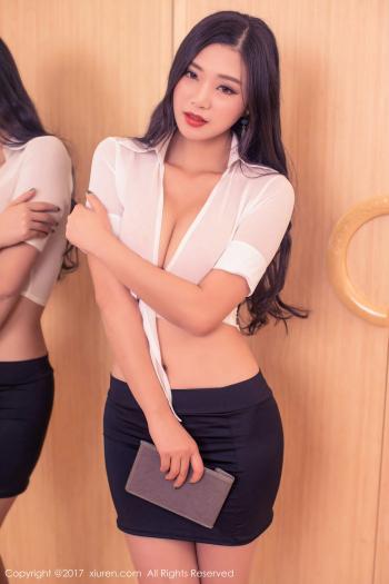 亚洲销魂美女图库Model心怡OL沙发丝足高清妹子写真集第1张