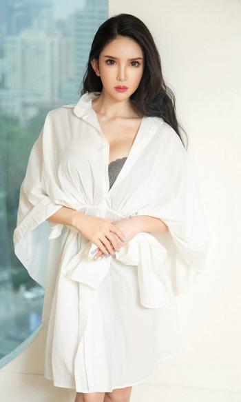 美女球球图片 _ 第(2)张