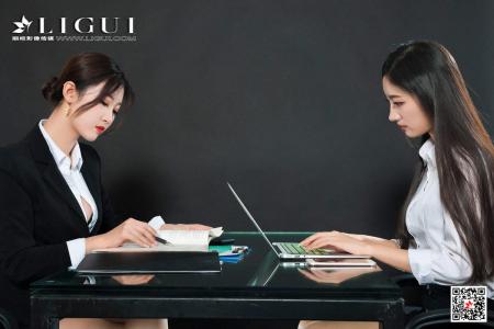日本女模特私拍王欣竹透视白衬衫女神高清大长腿写真集第2张
