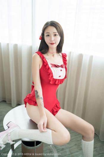 亚洲嫩模上演制服诱惑白沫新年福利高清写真集第0张
