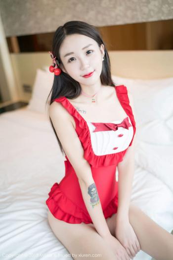 亚洲嫩模上演制服诱惑白沫新年福利高清写真集第1张