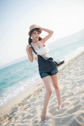 热裤美女图片 _ 第(1)张