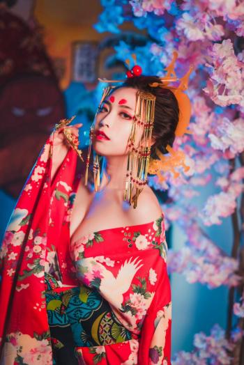 日本 熟女丰乳翘臀性感少妇情趣内衣大尺度诱惑写真第0张