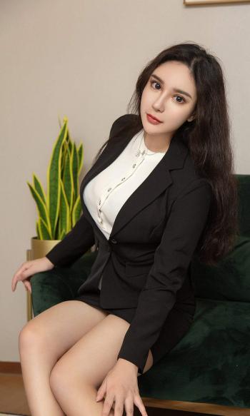 D罩杯美女图片 _ 第(4)张