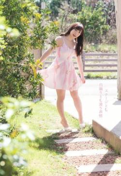 高清山东烟台美女于咏琳真空出镜性感蕾丝湿身显身材