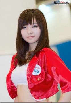 可爱女孩Chinajoy展上百媚千娇的ShowGirl