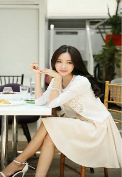 高清中国内地美女李颖芝感性私房摆POSS性感诱惑