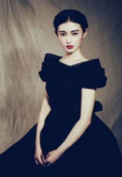 高清湖北武汉美女张辛苑水中静态唯美魅惑写真第张