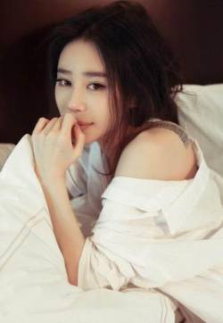 高清黑龙江省美女明星姜欣雨闺房美女惹人爱写真