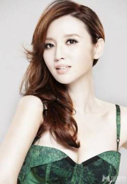 中国内地影视天津女演员明眸动人绽放魅力