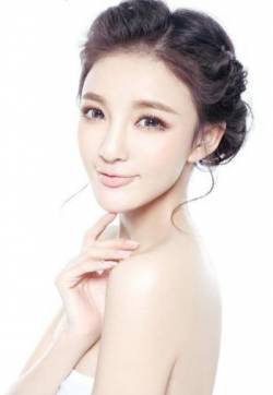 中国湖南衡阳女演员刘雨欣大展本色的诱惑