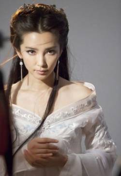 高清黑龙江省哈尔滨市无常女演员李冰冰代言网游神韵比陈妍希更似小龙女