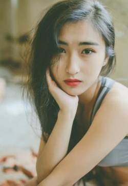 高清广西桂林美女围性感美女莫绮雯半遮体诱惑写真
