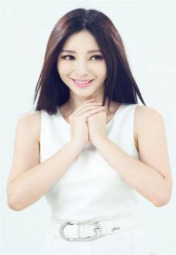 中国内地湖南衡阳女演员柳岩长发甜美性感诱惑写真
