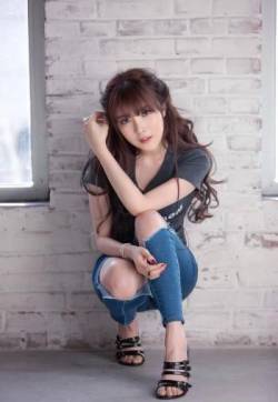 高清中国内地辽宁省沈阳女演员性感狂野都市美女戴燕妮高清美女写真