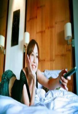 甜美性感杉原杏璃俏皮妩媚写真图片