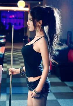 捂不住的F罩杯熟女王瑞儿微博自拍萌妹大眼睛诱惑写真