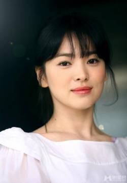 高清韩国大邱广域市女明显宋慧乔拍写真气质纯美清淡如菊
