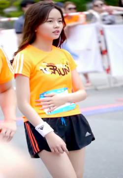 高清韩国女演员美女金所炫2014adidas新闻图短袖短裤运动员美照整理