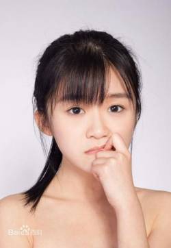 高清美女星宋伊人搞怪自拍素颜写真情绪九连拍写真图片