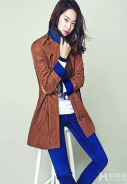 高清韩国首尔市美女申敏儿秋日时尚大片显干练女神气质申敏儿图片