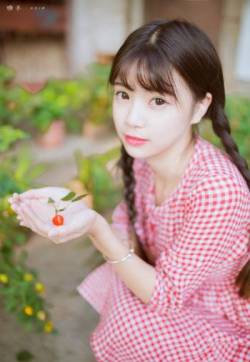 高清辽宁省大连美女超模王熙然惊艳诱惑香肩美腿性感写真下载