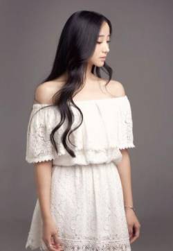 高清广东省深圳美女南艺校花许梦圆首推梦幻写真图集