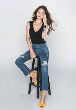 高清高跟美腿低胸装美女性感牛仔休闲装长腿美女写真