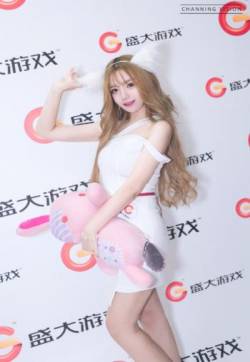 高清女星游戏美女艾西Ashley性感活动照合集