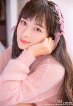 中国内地山东省烟台女演员、模特中戏清纯高颜值美女赵韩樱子粉嫩日系唯美写真