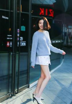高清北京美女李溪芮时尚杂志写真图片美腿迷人街拍图片