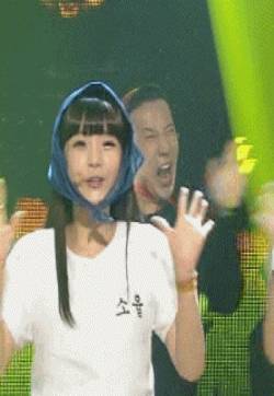 搞笑gif动态图片：那些神一样出现的抢镜达人