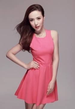 网红美女王曼妮性感旅拍写真图片