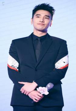 内地台湾省台北华语影视男演员夜华赵又廷高清图片