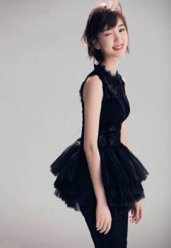高清中国天津女演员毛晓彤图片：甜美优雅惹人爱