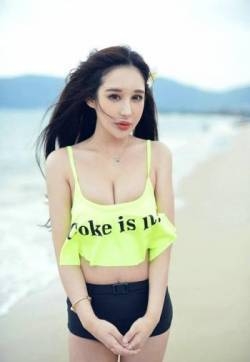 性感沙滩美女大胆极品诱惑写真