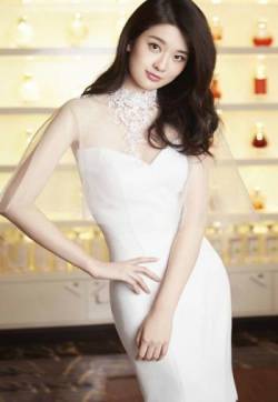 高清中国内地黑龙江省哈尔滨女演员乔欣甜美养眼写真图片桌面壁纸第张