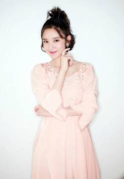 高清中国内地四川女演员唐艺昕少女感十足美图
