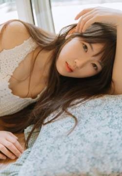 火辣少妇李颜儿性感丰满诱惑写真图片