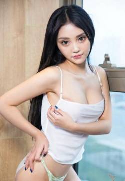 中国内地新生代演员童颜美女张鑫娇娇嫩诱惑私房写真