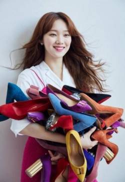 高清韩国女演员模特李圣经盛世美颜高清图片